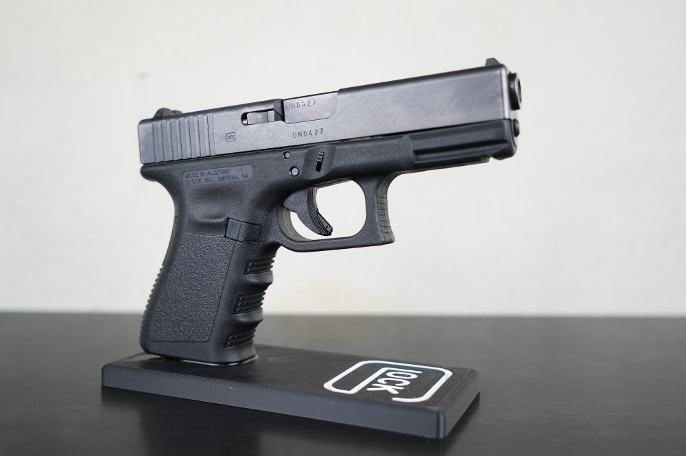 Glock 19 Gen 3 | Soft Case & Box | 4x 15-Round Magazines | Factory-img-6