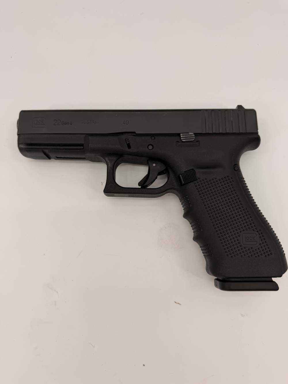 GLOCK 22 GEN 4 -img-1