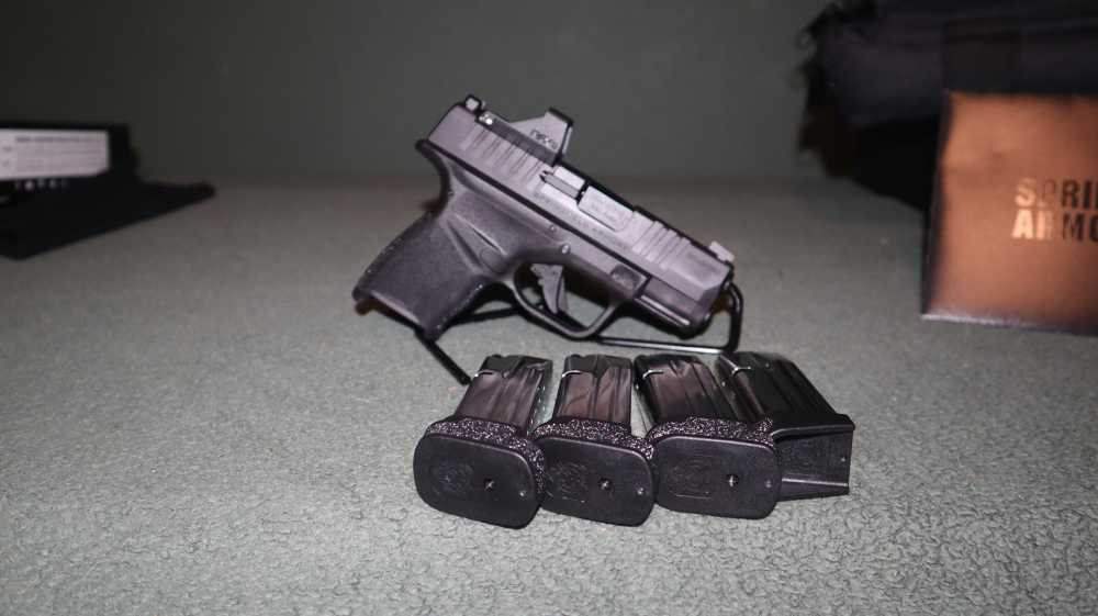 Springfield .380 Hellcat with Viridian RFX 11-img-8