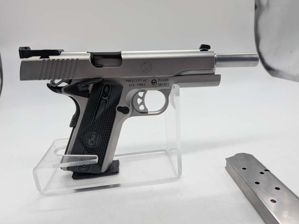 The classic Ruger SR1911 chambered in god's round 45 ACP-img-6