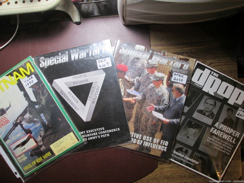 Lot of Post War Vietnam, Special Warfare, The Drop Special Forces Magazines-img-0