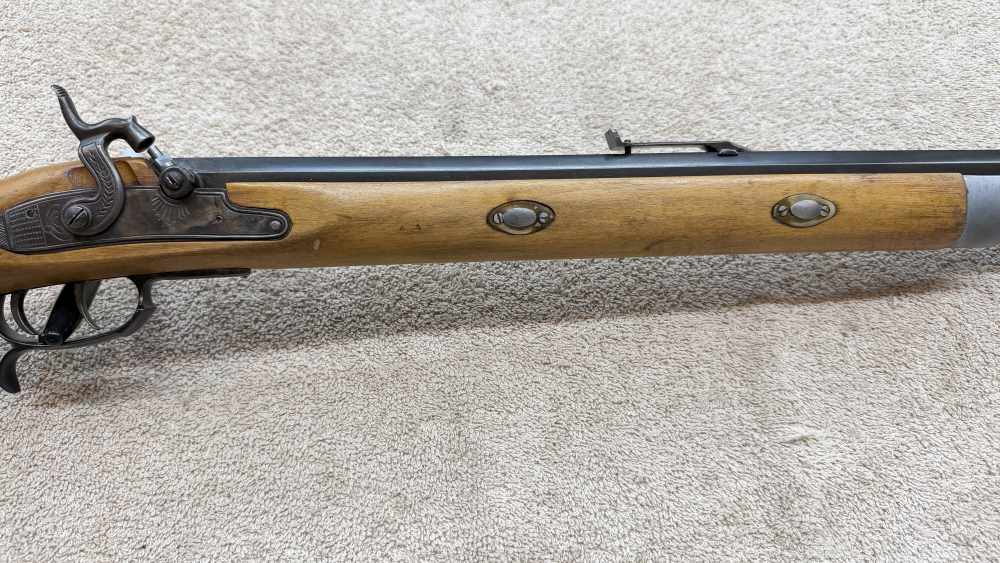 CVA Mountain Rifle Collectors item EARLY TYPE 1 Made in 1977 50 Cal-img-3
