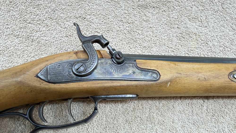 CVA Mountain Rifle Collectors item EARLY TYPE 1 Made in 1977 50 Cal-img-24