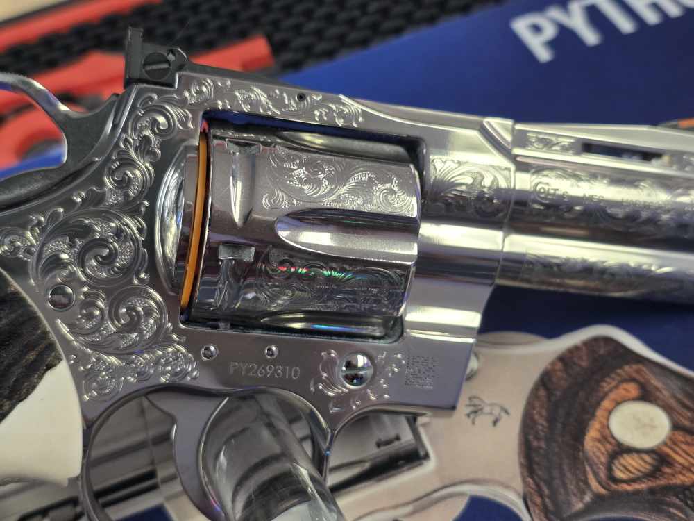 COLT PYTHON 357MAG 3 iNCH ENGRAVED GENUINE STAG GRIPS FACTORY NEW  ON SALE-img-2