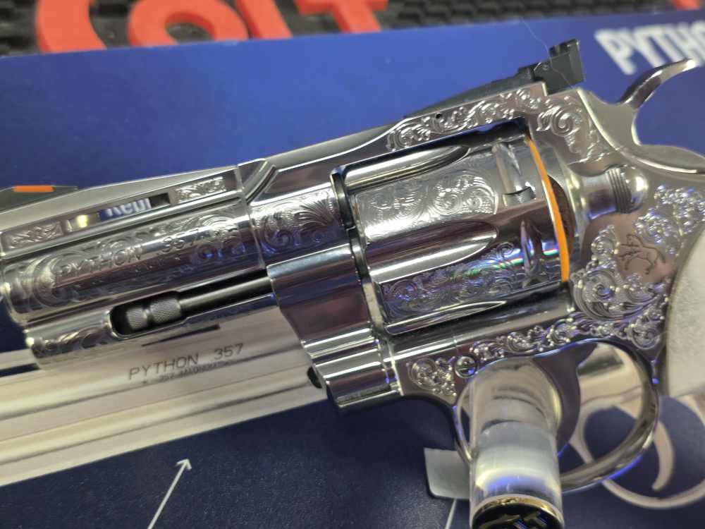 COLT PYTHON 357MAG 3 iNCH ENGRAVED GENUINE STAG GRIPS FACTORY NEW  ON SALE-img-1