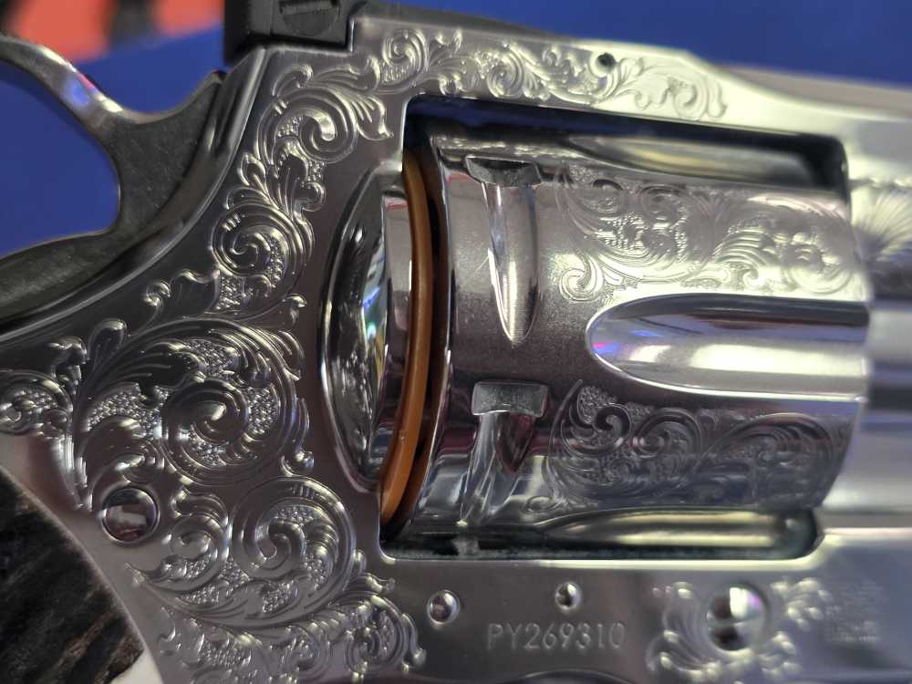 COLT PYTHON 357MAG 3 iNCH ENGRAVED GENUINE STAG GRIPS FACTORY NEW  ON SALE-img-14