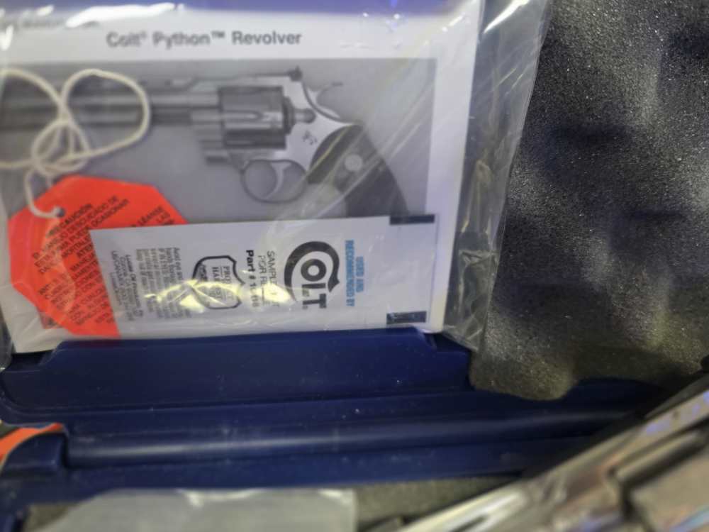 COLT PYTHON 357MAG 3 iNCH ENGRAVED GENUINE STAG GRIPS FACTORY NEW  ON SALE-img-17
