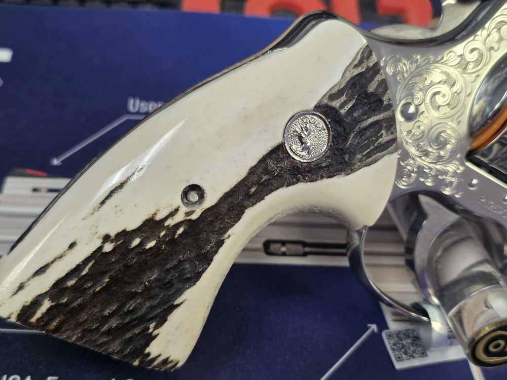 COLT PYTHON 357MAG 3 iNCH ENGRAVED GENUINE STAG GRIPS FACTORY NEW  ON SALE-img-20