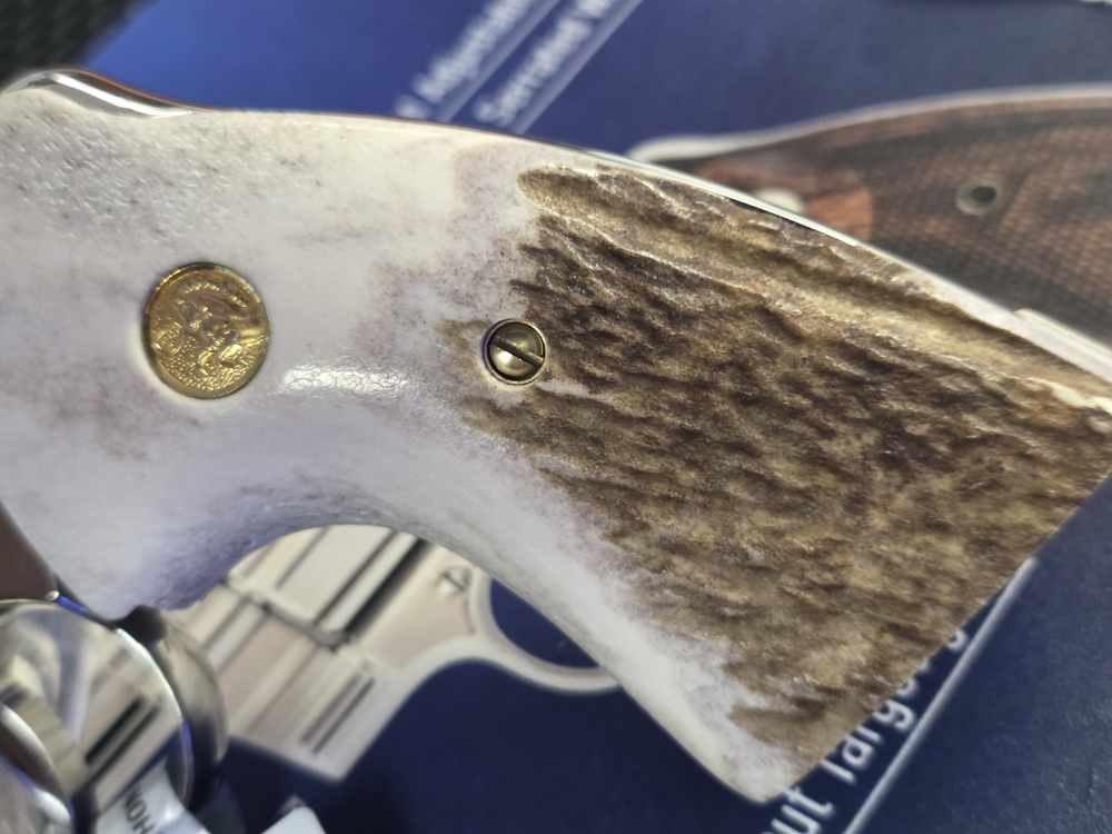COLT PYTHON 3INCH 357MAG  BRIGHT STAINLESS GENUINE STAG GRIPS  NEW ON SALE-img-4