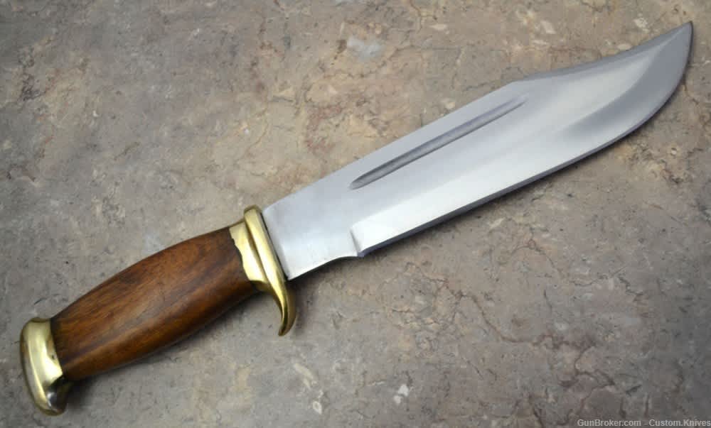 Custom Made Surgical Steel Hunting Knife with Walnut Wood Handle (AS 16)-img-3