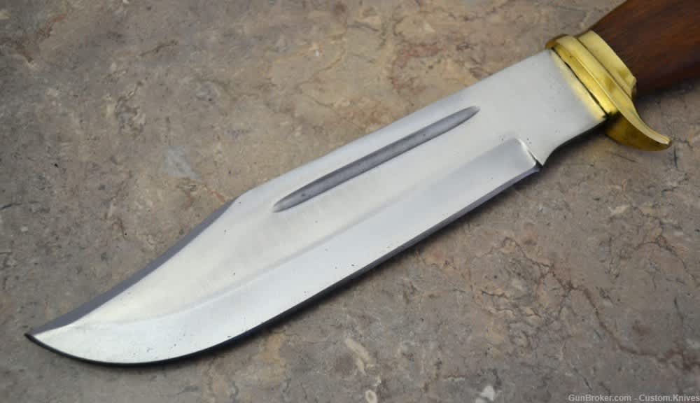 Custom Made Surgical Steel Hunting Knife with Walnut Wood Handle (AS 16)-img-2