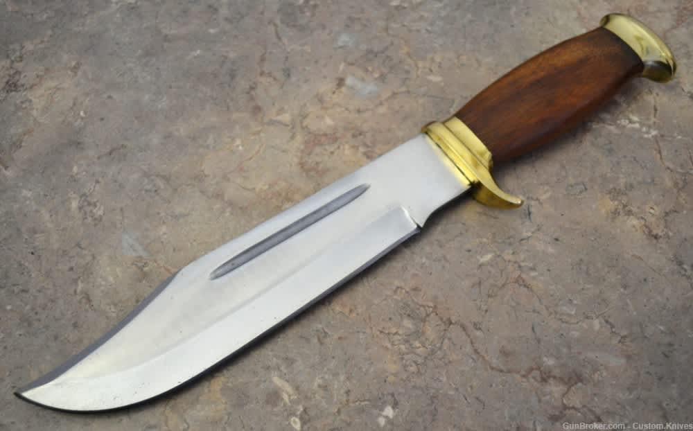 Custom Made Surgical Steel Hunting Knife with Walnut Wood Handle (AS 16)-img-1