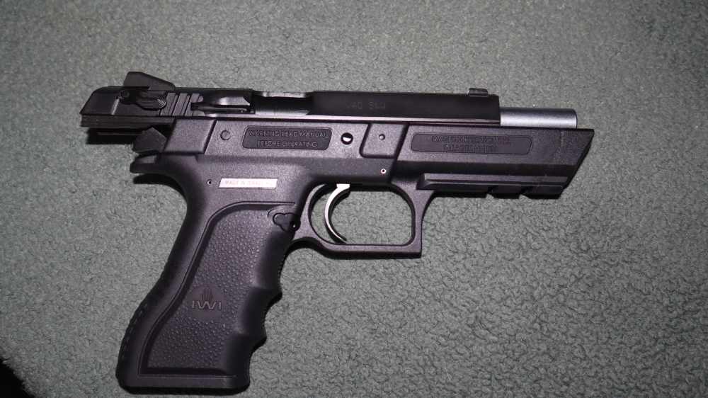 Magnum Research Baby Eagle II .40 S&W -img-4