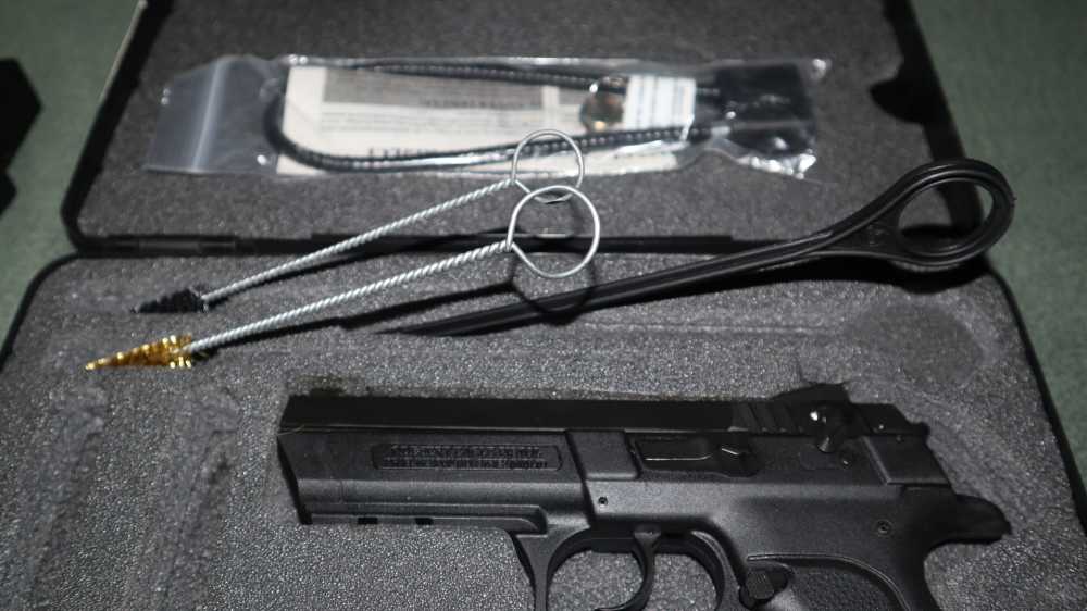 Magnum Research Baby Eagle II .40 S&W -img-3