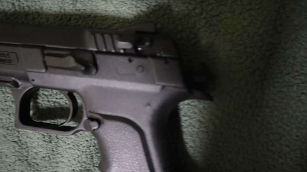 Magnum Research Baby Eagle II .40 S&W -img-11