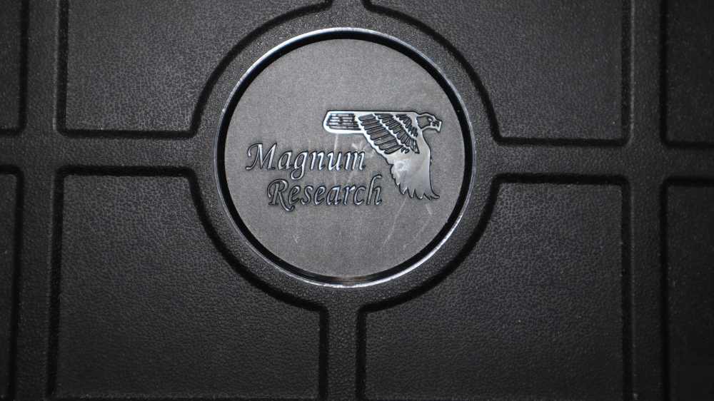 Magnum Research Baby Eagle II .40 S&W -img-23