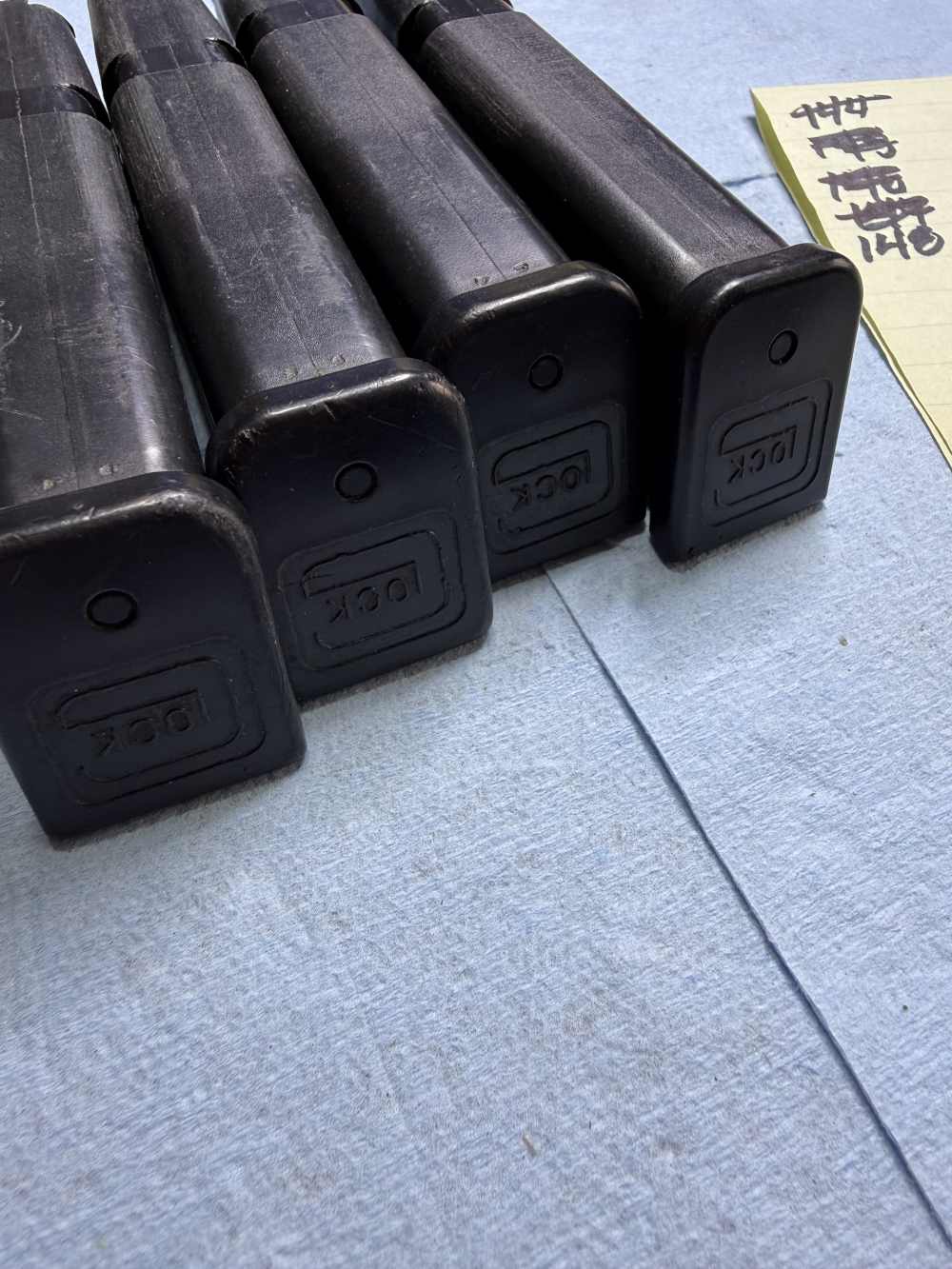 148 Glock 22 40 smith & Wesson 15 round magazine 4 available -img-2