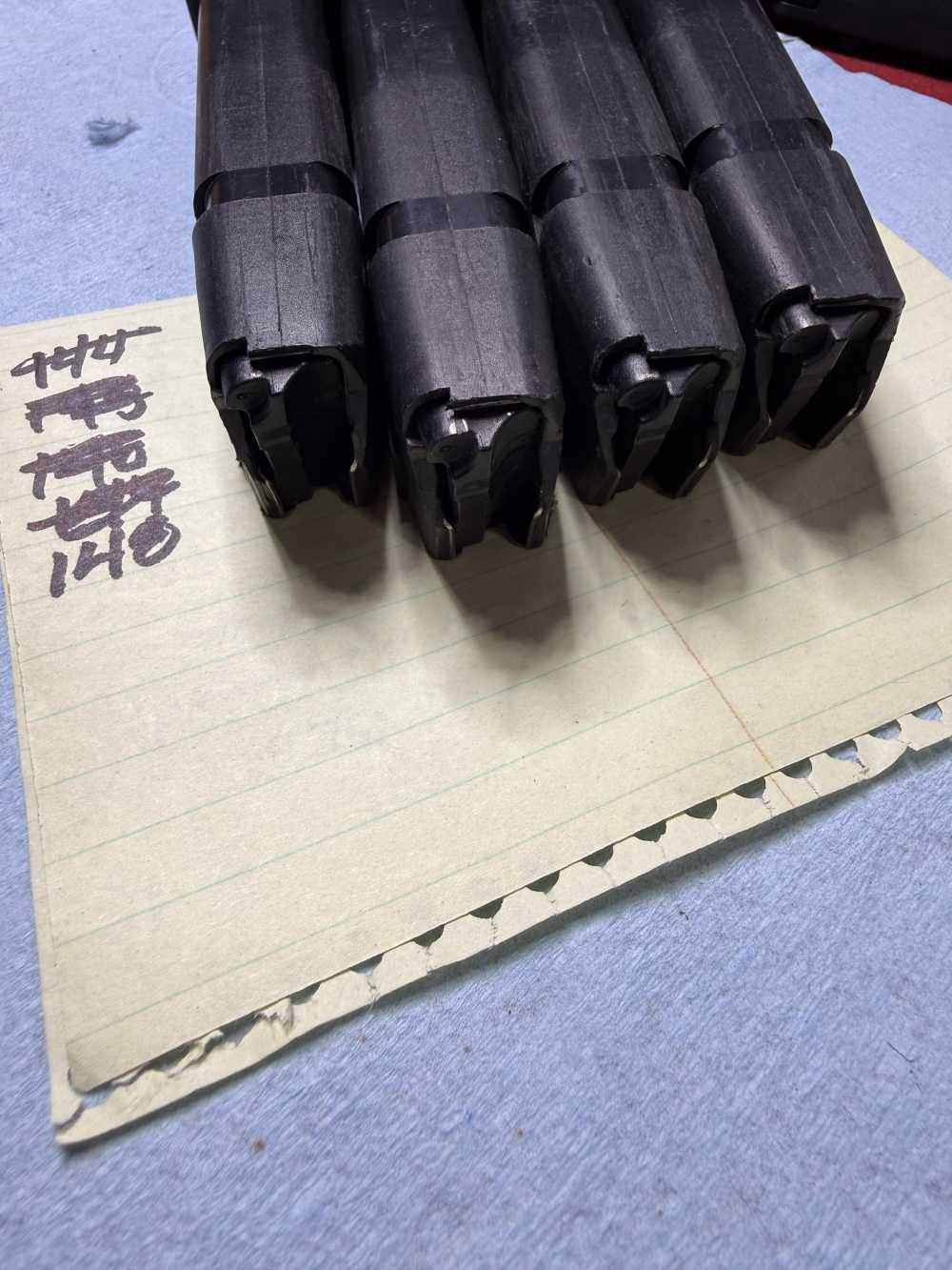 148 Glock 22 40 smith & Wesson 15 round magazine 4 available -img-3