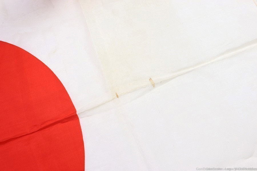 JAPANESE WWII SILK FLAG GOOD LUCK WITH TIE STRINGS (VERY CLEAN)-img-5