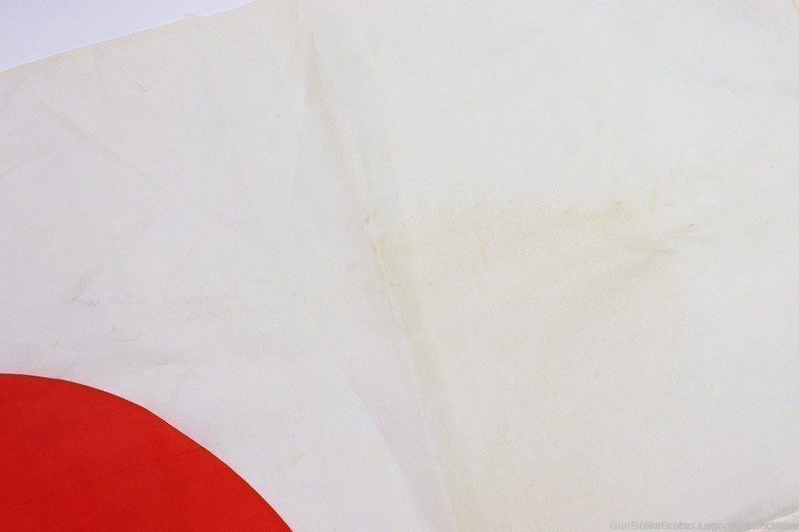 JAPANESE WWII SILK FLAG GOOD LUCK WITH TIE STRINGS (VERY CLEAN)-img-7