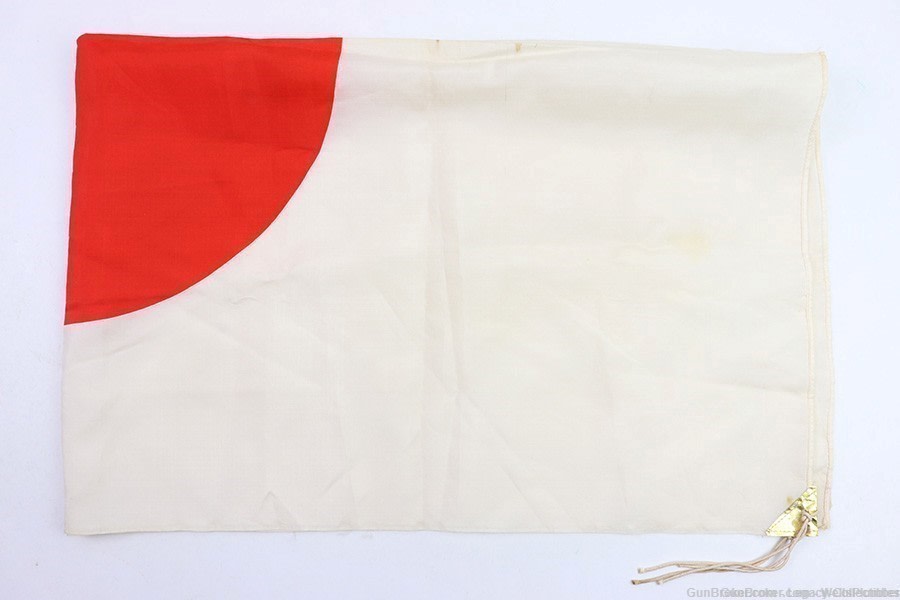 JAPANESE WWII SILK FLAG GOOD LUCK WITH TIE STRINGS (VERY CLEAN)-img-4