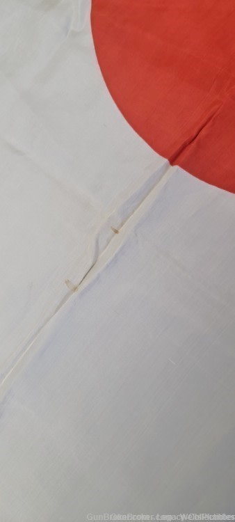 JAPANESE WWII SILK FLAG GOOD LUCK WITH TIE STRINGS (VERY CLEAN)-img-10