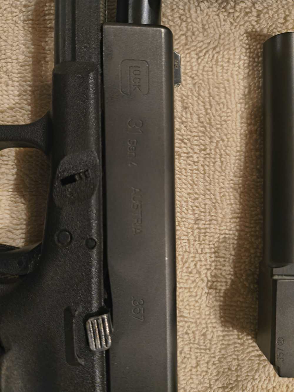 Glock 31 Gen 4 w/ conversion barrels to .40 S&W & 9MM free ship w buy now-img-2