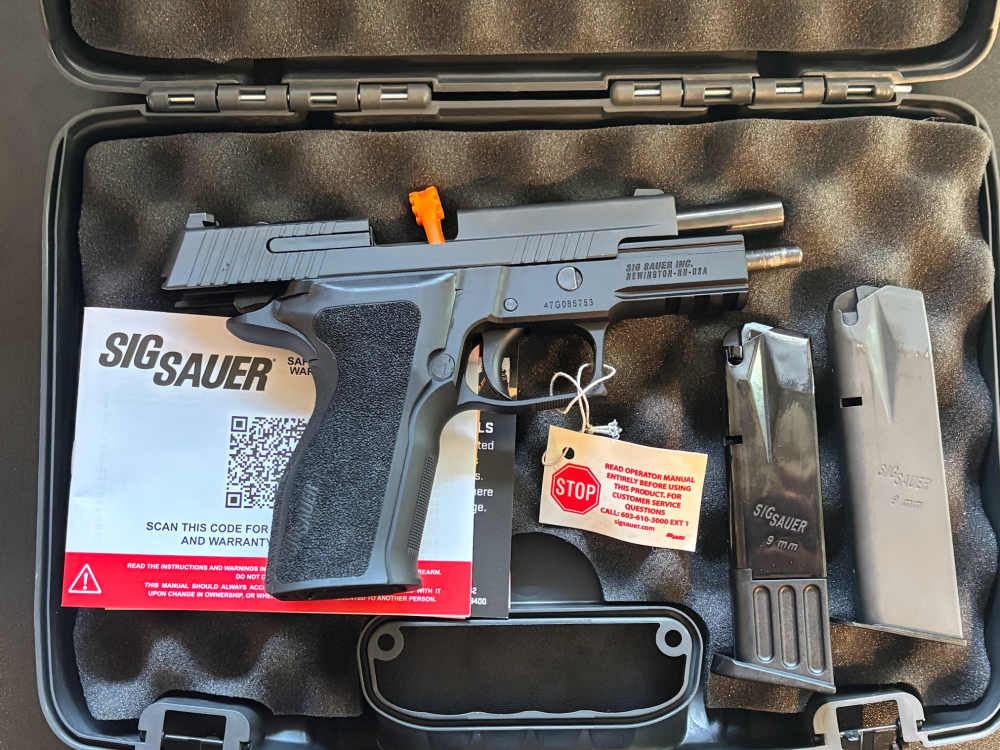 Like New Sig Sauer P226 Elite 9mm 4.4" Barrel Black Optic Ready 10rd *2025*-img-13
