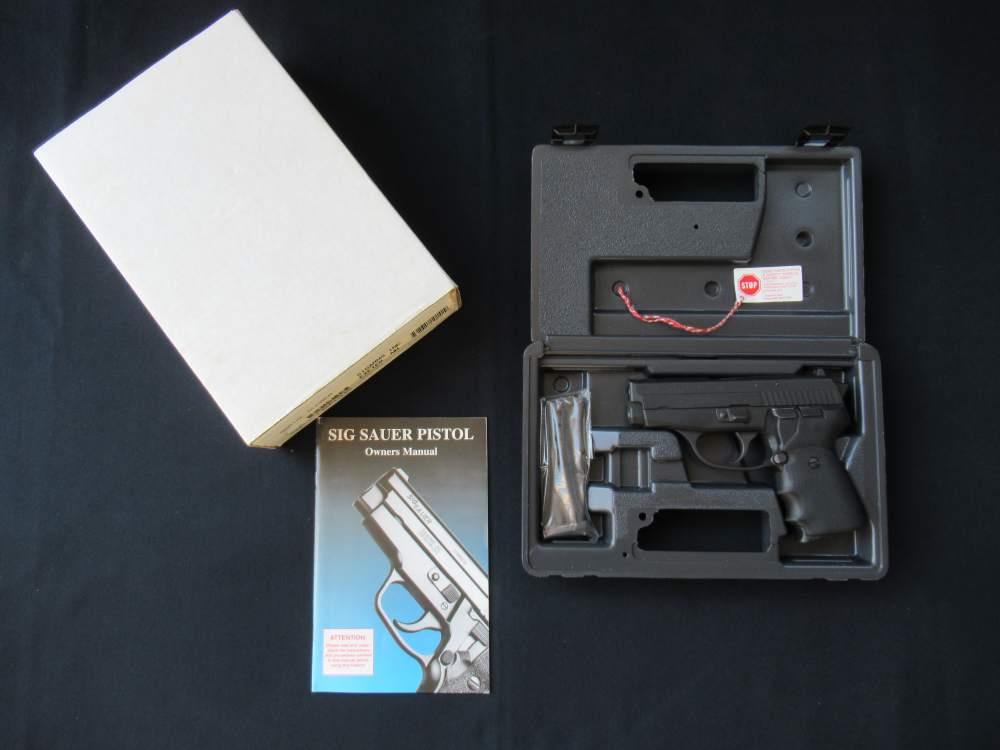 Sig Sauer P239 9mm Near New-In-Box Papers Extra Mag Early Production Nice!-img-0
