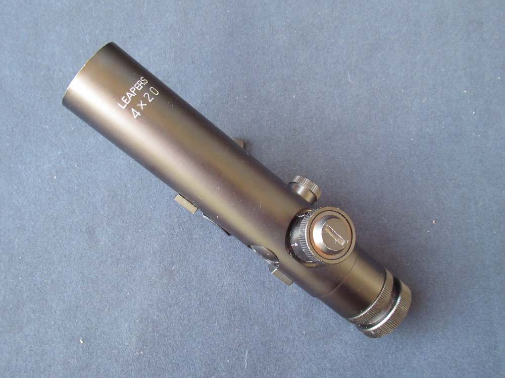 Shooter Dealer AR 15 Scope Lot of 3 U.A.G. BEC Leapers with Accessories-img-7