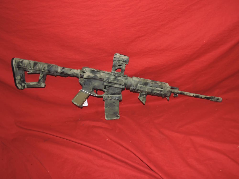 Bushmaster XM-15 5.56 with holosun ARO ar-15-img-0