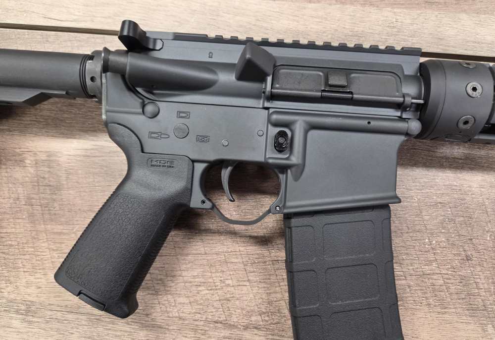 PRE-OWNED - Spike's Tactical ST-15 FREEDOM Matte Black/Polished 5.56 NATO-img-2