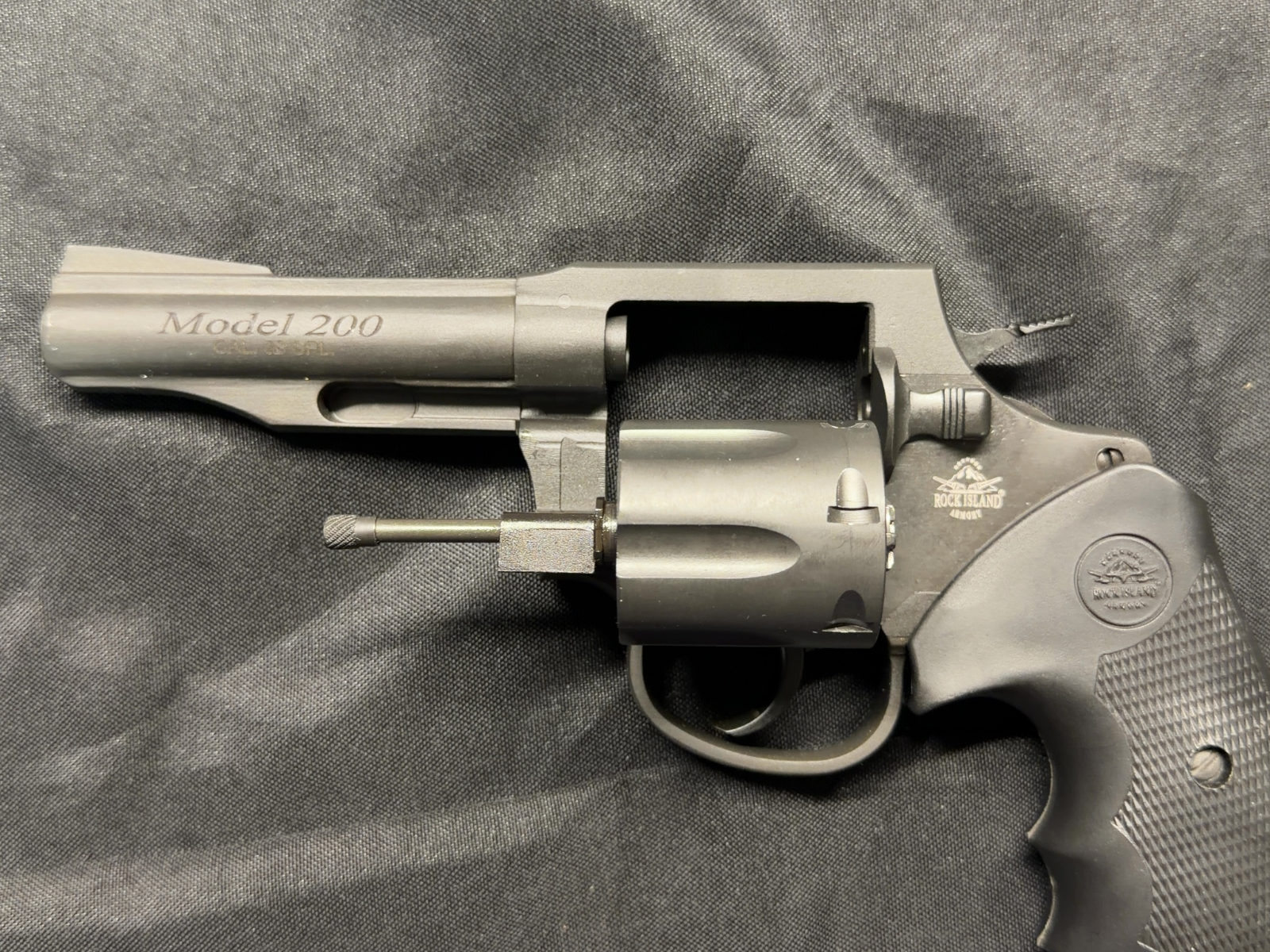 Rock Island Armory Model 200 38 Special-img-5