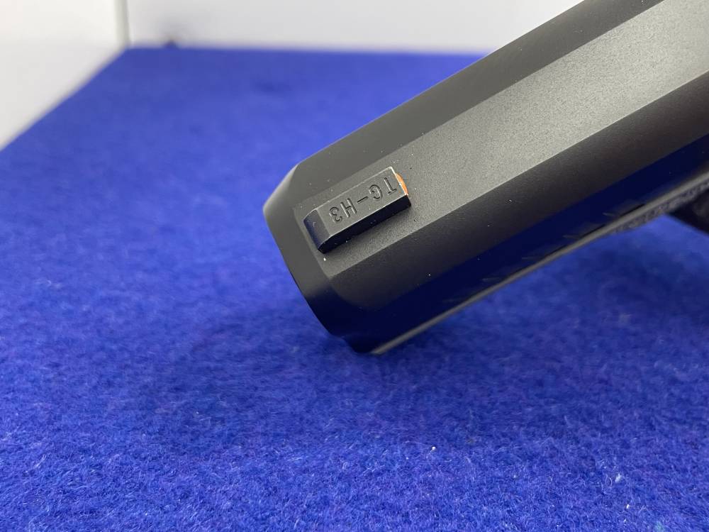 Kimber R7 Mako 9mm 3.37" Blk/Grey *CRIMSON TRACE REDDOT W/ 15 ROUND mag*-img-30