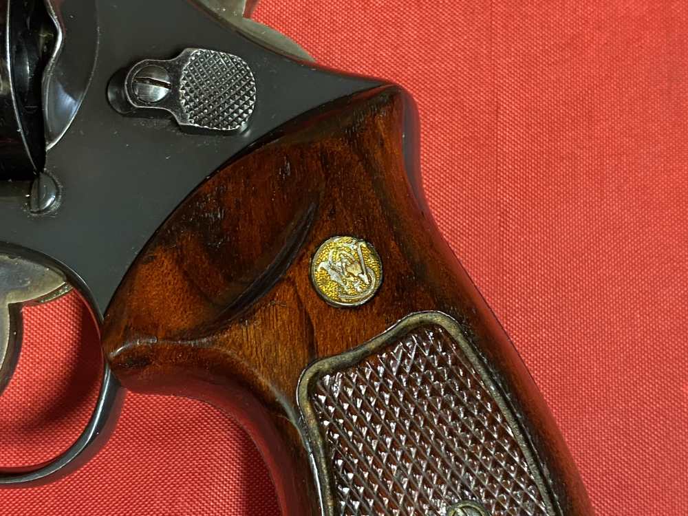 Smith & Wesson Model 25-5 4" Blued 45 Colt In Good Condition               -img-3