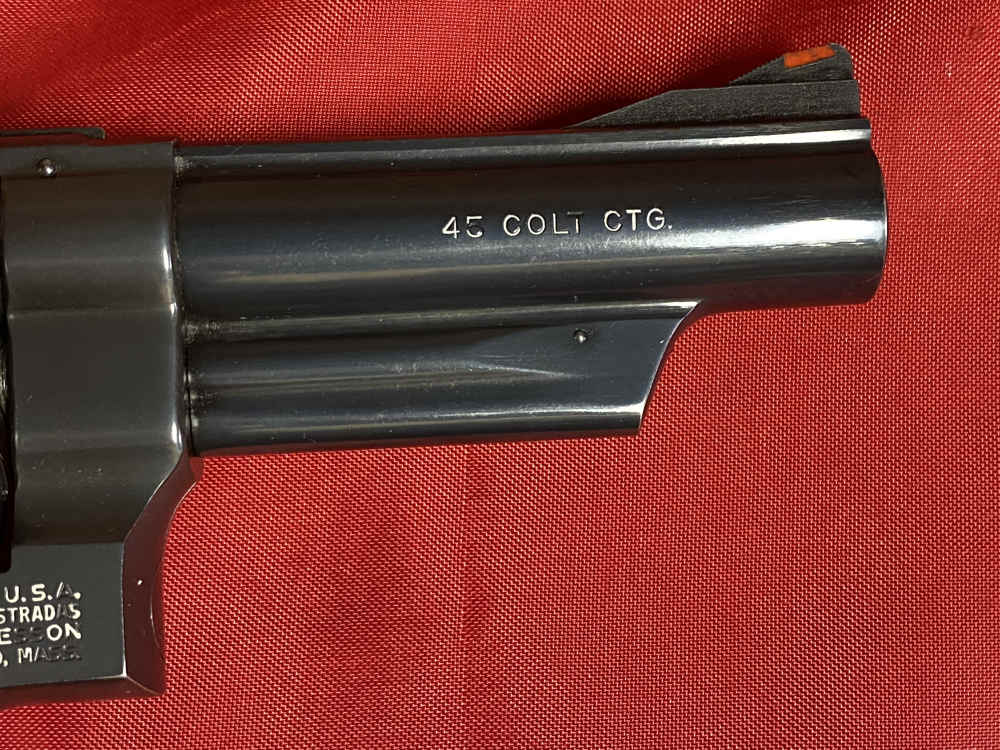 Smith & Wesson Model 25-5 4" Blued 45 Colt In Good Condition               -img-11