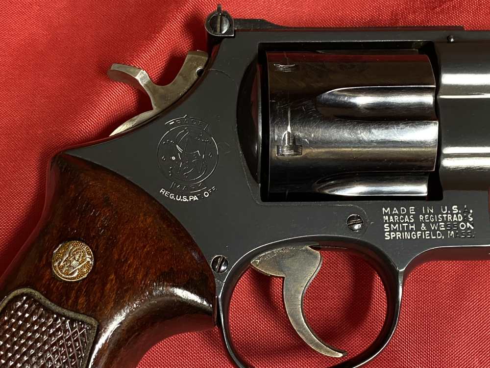 Smith & Wesson Model 25-5 4" Blued 45 Colt In Good Condition               -img-9