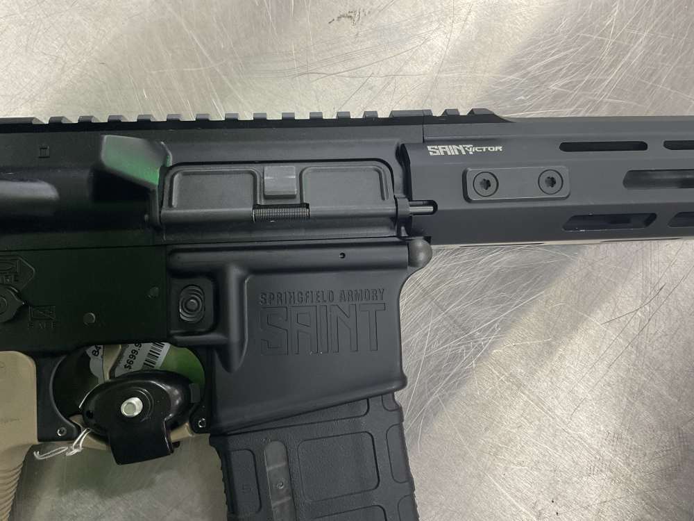 Springfield Saint Victor excellent condition -img-1