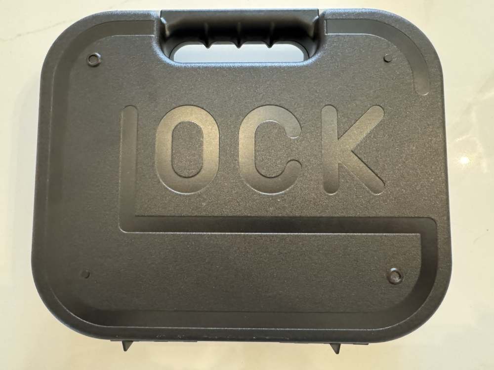 Glock 19 Gen 5 Threaded Barrel 9mm PA195S3G03TB New 2 Mags Case-img-3