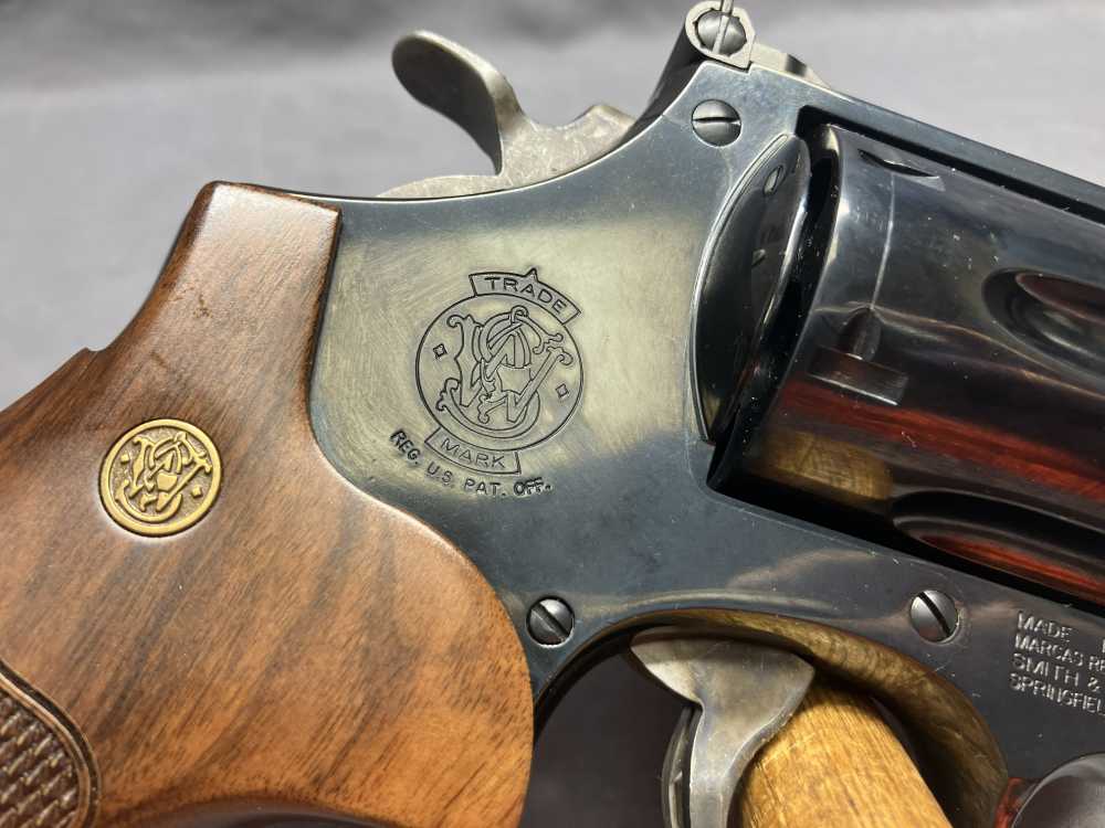 Gorgeous Smith & Wesson 29-10 w/ Display Case - .44 Magnum - 6" Barrel-img-17