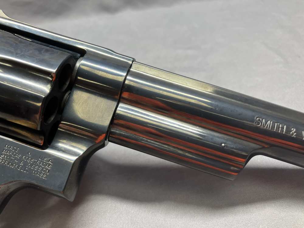 Gorgeous Smith & Wesson 29-10 w/ Display Case - .44 Magnum - 6" Barrel-img-21