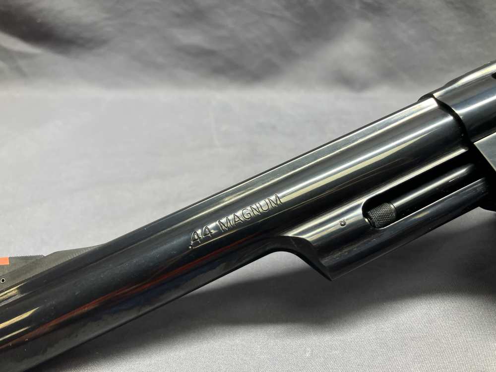 Gorgeous Smith & Wesson 29-10 w/ Display Case - .44 Magnum - 6" Barrel-img-3