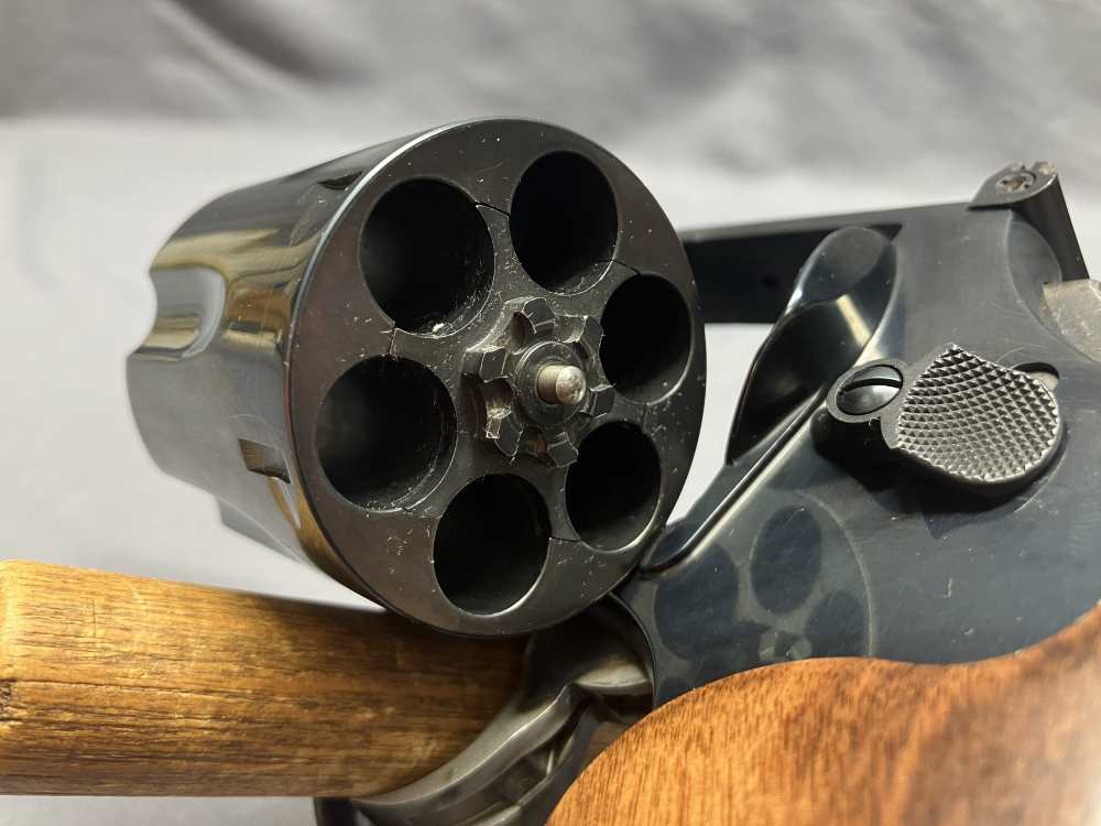 Gorgeous Smith & Wesson 29-10 w/ Display Case - .44 Magnum - 6" Barrel-img-24