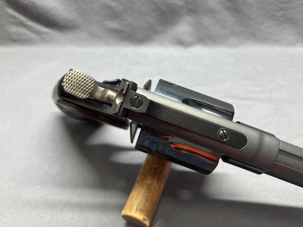 Gorgeous Smith & Wesson 29-10 w/ Display Case - .44 Magnum - 6" Barrel-img-11