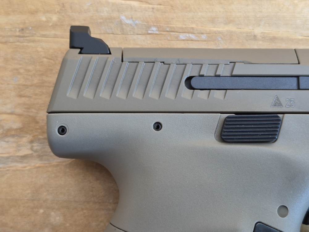 CZ P-10C 9mm FDE +2 Mags & Orig Case Optic Ready 91577-img-8