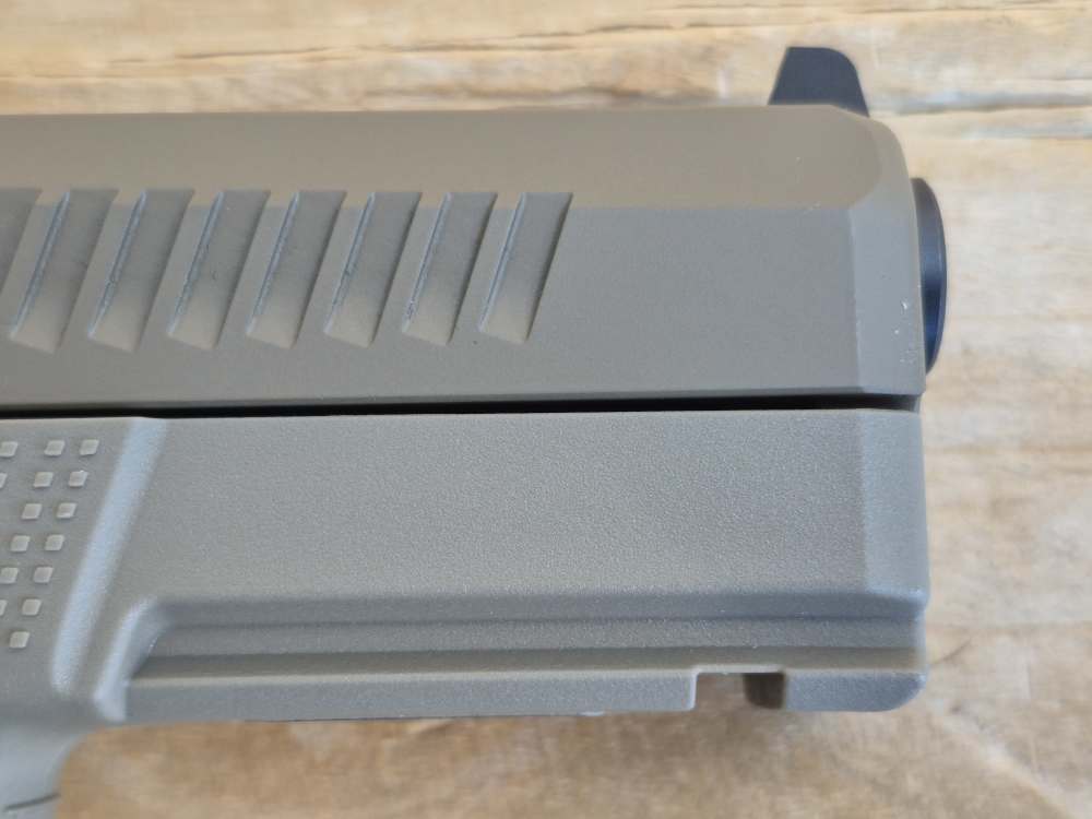 CZ P-10C 9mm FDE +2 Mags & Orig Case Optic Ready 91577-img-4