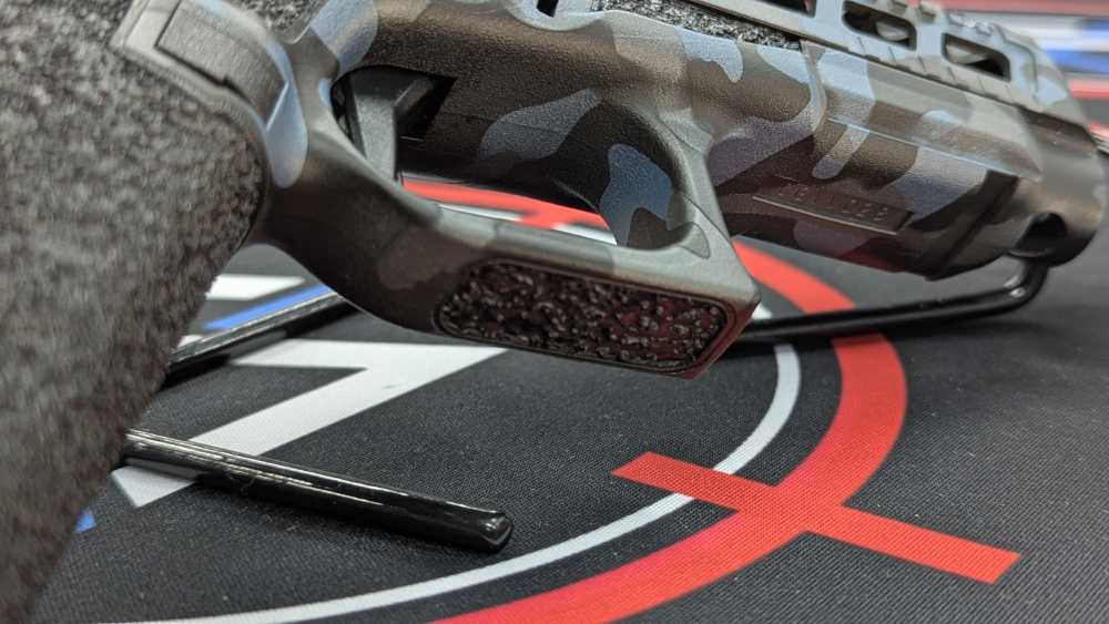 SA Custom Glock G17 Gen6 | Raptor Cuts | Camo | Holosun 508T | Stippled-img-9