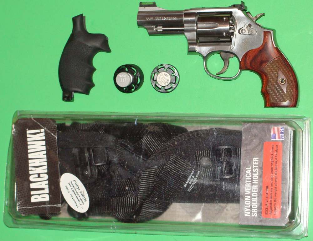SMITH & WESSON S&W 66 -6 .357MAG 3"BBL RSR/ LEW HORTON LAST OF TRUE 3"BBLS-img-1
