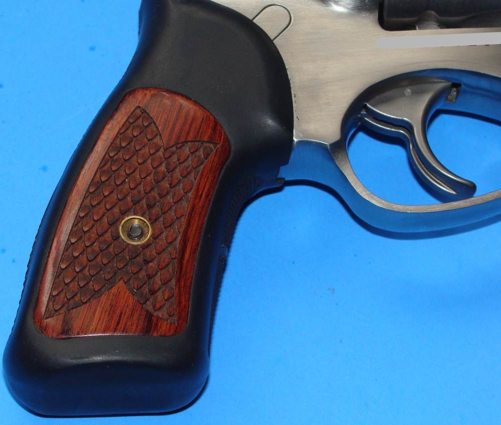 RUGER SP101 .22LR 4"BARREL STAINLESS STEEL REVOLVER-img-3