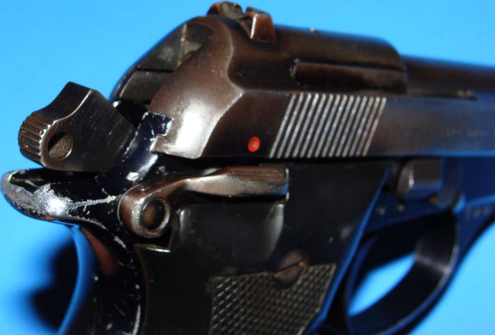 BERETTA MODEL 81 SEMI AUTO PISTOL .32ACP W/MAGS-img-10